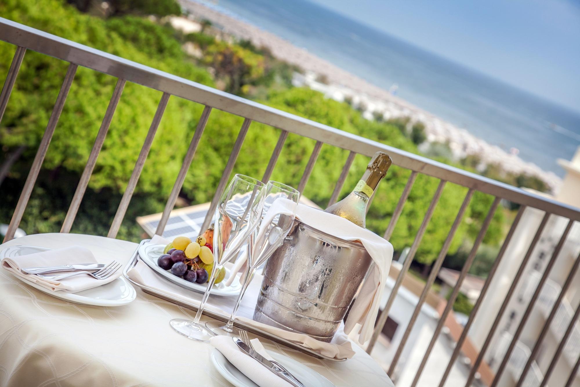 Hotel Doge Milano Marittima Exterior foto