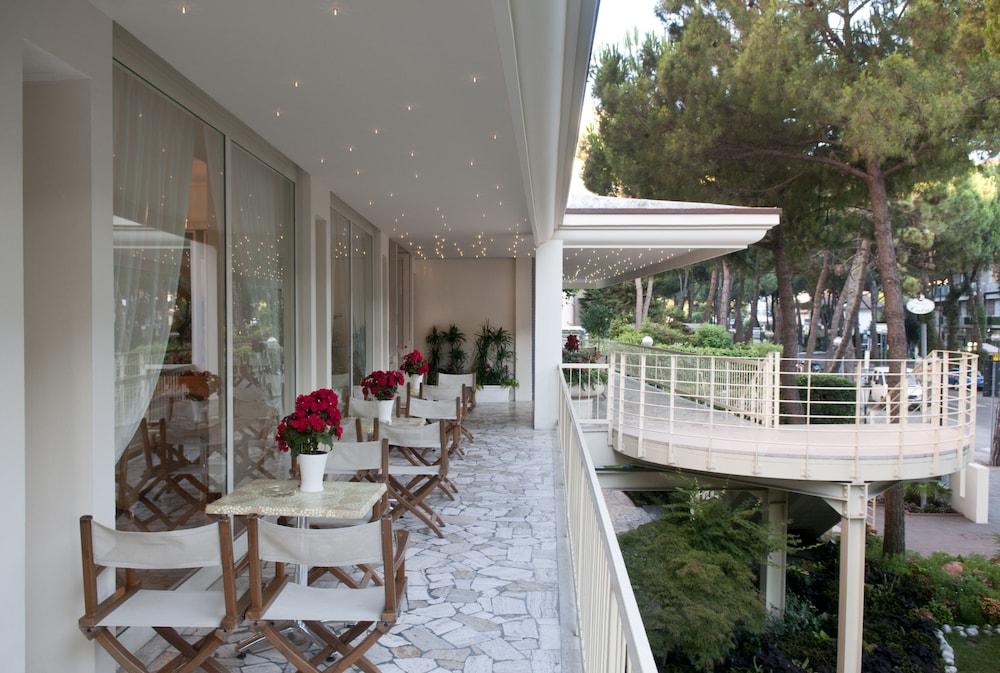 Hotel Doge Milano Marittima Exterior foto